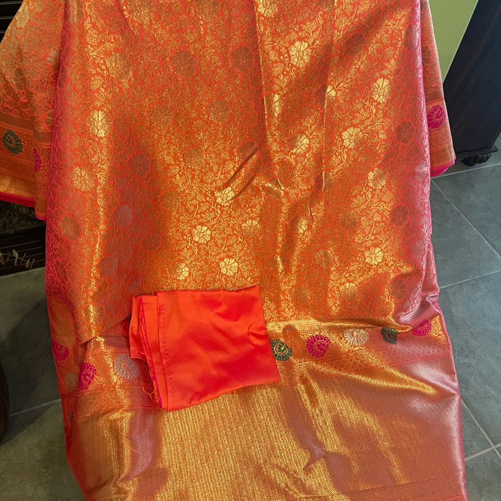Peach Meenakari Silk Woven Benarasi Saree With Bp - Picture 2 of 4